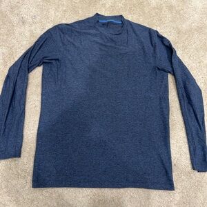 LULULEMON Men’s long sleeve shirt